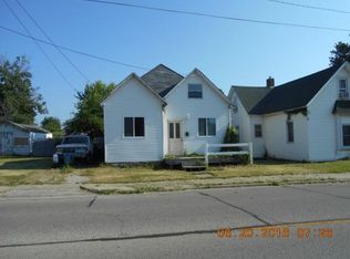 1417 Madison Ave, Charleston, IL 61920