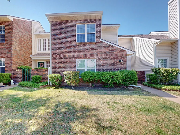 846 Creekside Dr — Photo 4