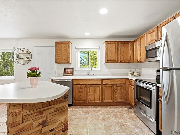 5th image of 23496 Broadmoor Drive