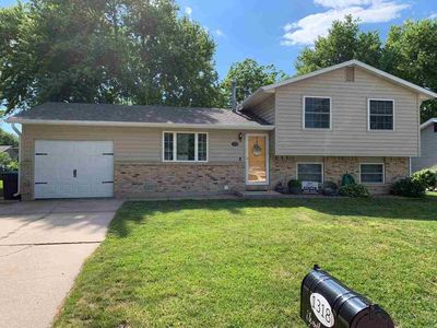 1318 11th Ave, Kearney, NE, 68845