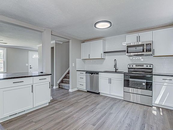 2nd image of 2981 Butterwick Dr