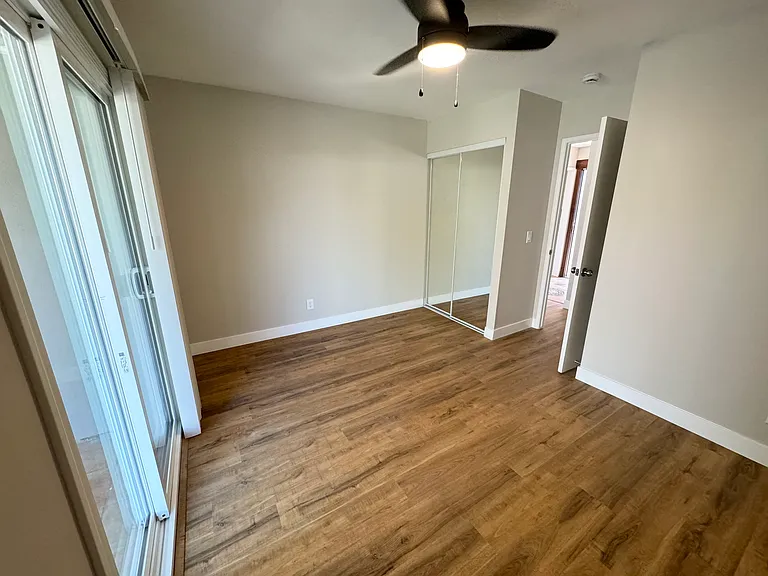 1604 Jasper Ave — Photo 6