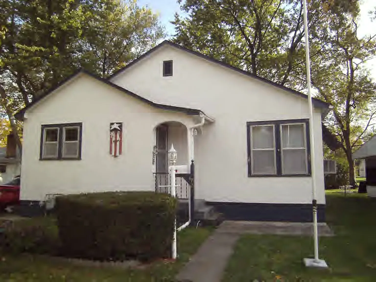 723 E Thompson Ave photo 1