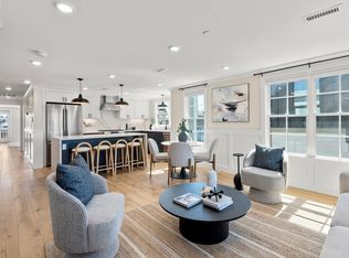 7 Dane St #D, Somerville, MA 02143