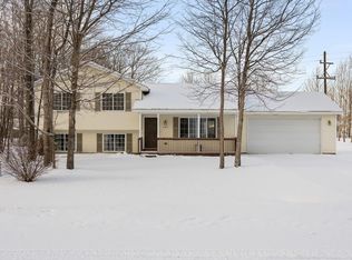 2204 Woodcock Ln, Traverse City, MI 49685