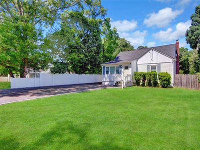 31 E Belmont Street, Bay Shore, NY, 11706