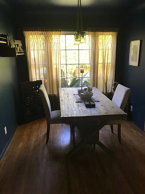 9716 Charnock Ave — Photo 4