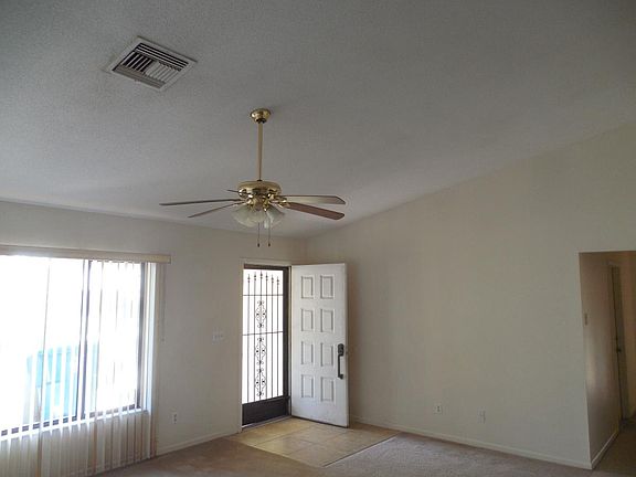 3rd image of 10241 Bedford Rd