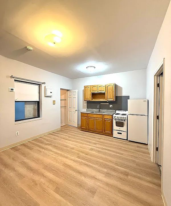 1st image of 24-07 31st St #1R