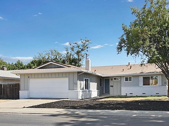 5th image of 262 Prado Way