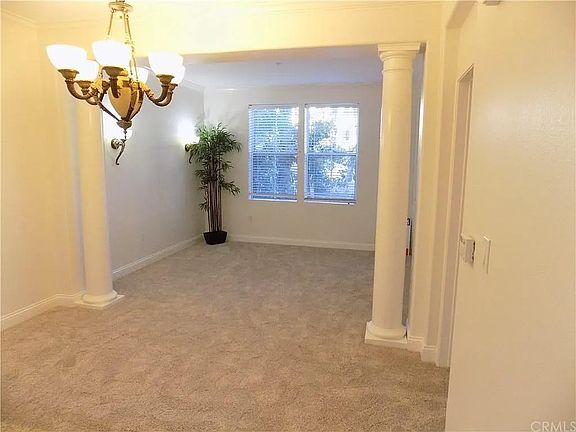 3rd image of 2207 Watermarke Pl #2207