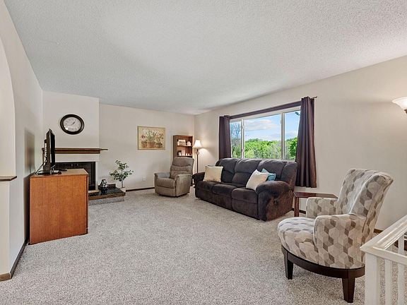 2nd image of 6605 Chesshire Ln N