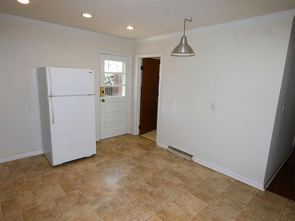 5th image of 116 Gibson St