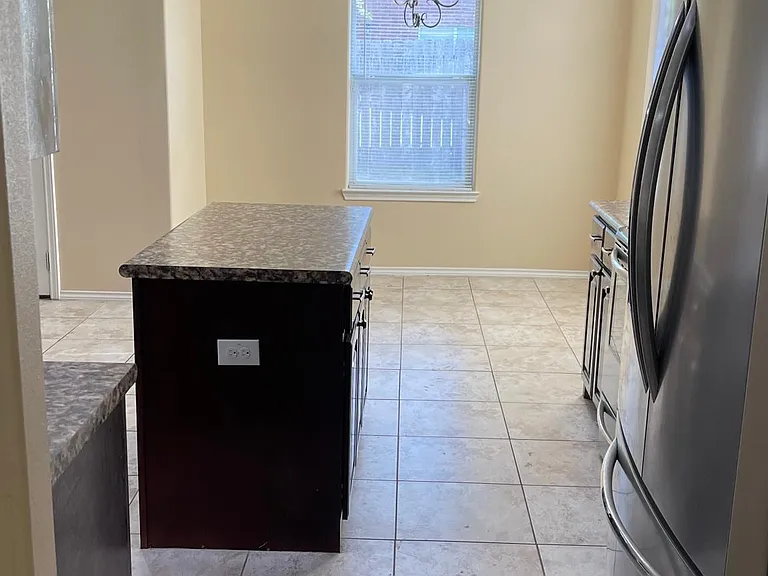 4405 Thunderbird Ave — Photo 41