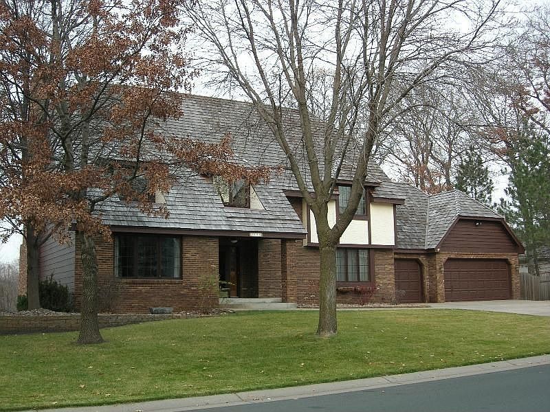 1st image of 1059 W Royal Oaks Dr