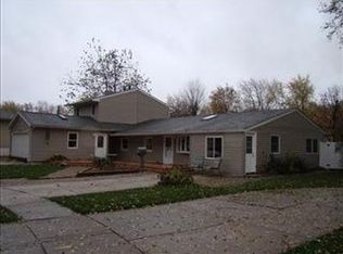 615 James Pl, Griffith, IN 46319