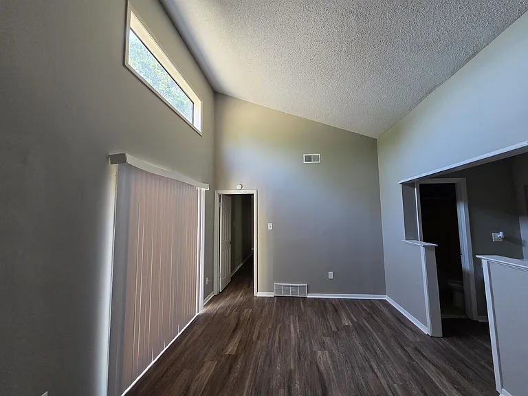 6369 Golden Park Dr — Photo 4