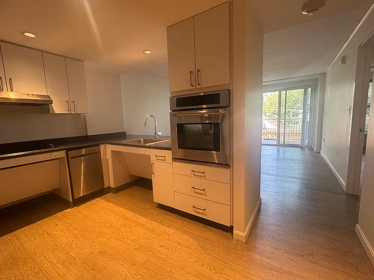 293 Harvard St #2 — Photo 3