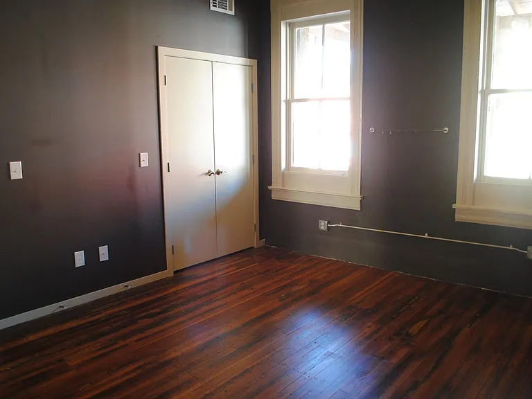 115 S 8th St #201 — Photo 6