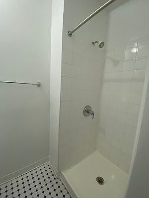 4th image of 414 W 56th St #20A