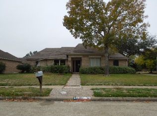 7102 Las Brisas Dr, Houston, TX 77083