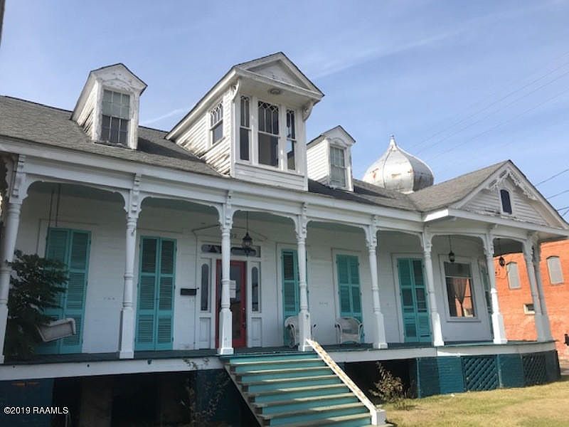 102 S Main St, Saint Martinville, LA 70582 | Zillow