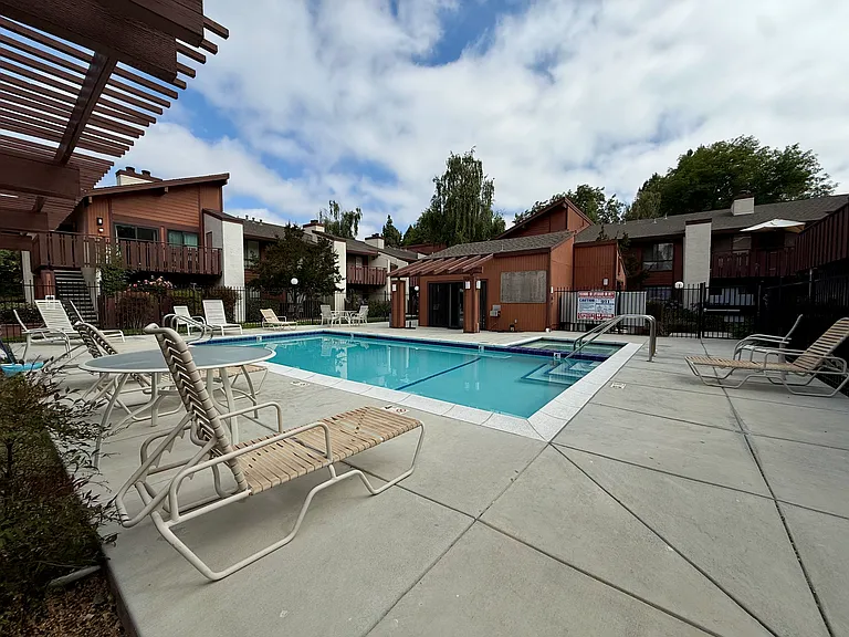 3370 Country Dr — Photo 3