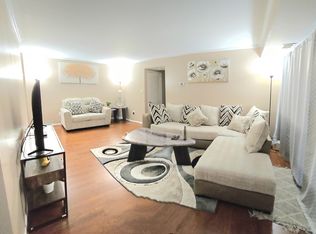 9730 Kingsbridge Dr APT 304, Fairfax, VA 22031