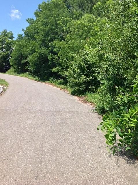 2nd image of 6627 Peters Creek Rd