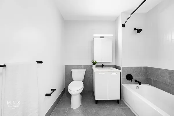 Rented by MNS | media 5