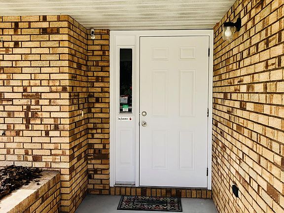 4th image of 2584 Emerson Dr SE