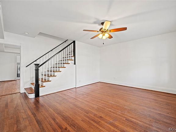 3rd image of 2017 Rosewood Ave