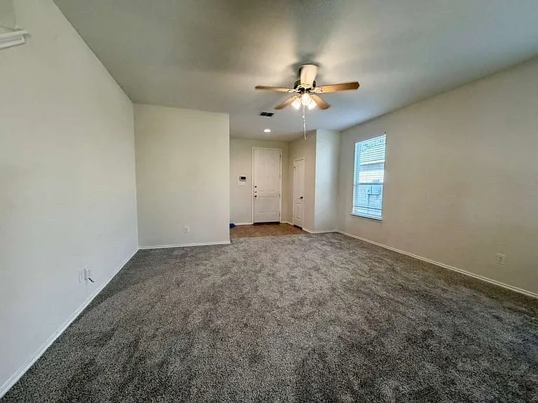 9927 Tampke Fls — Photo 2
