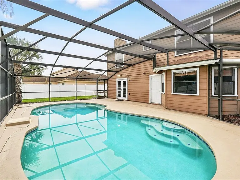 7925 Tumblestone Dr — Photo 36