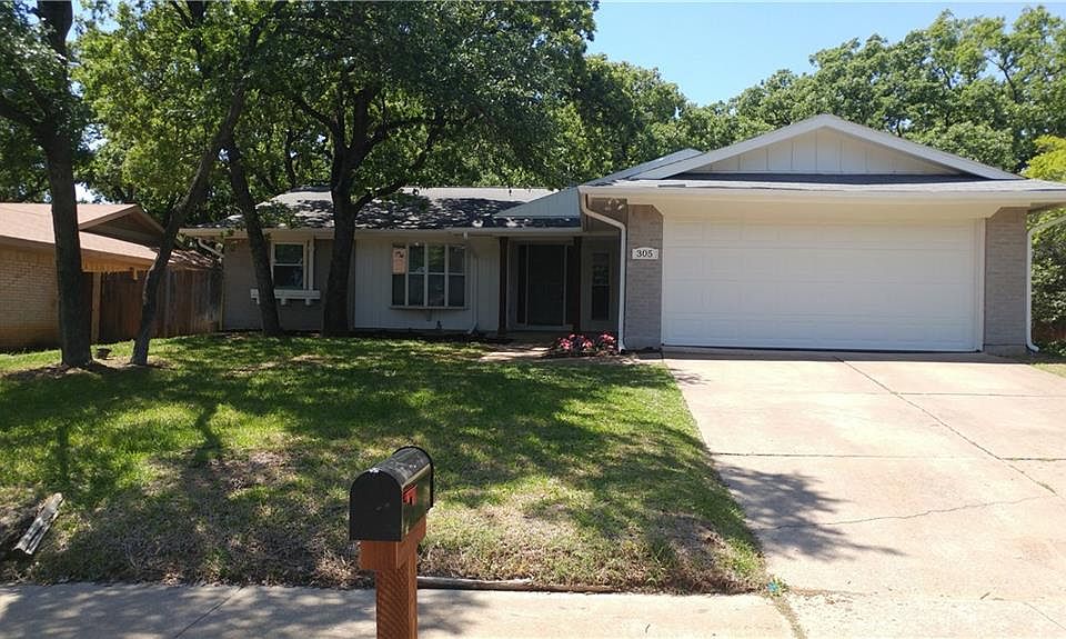 1st image of 305 Fair Oaks Blvd