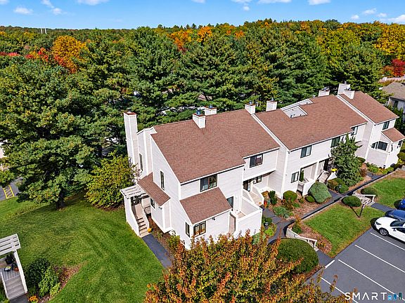 4th image of 144 Watch Hill Road #144