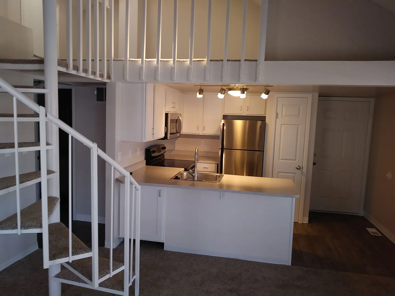Victoria Inn Apts — Photo 2