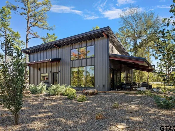 434 E Main St, Reklaw, TX 75784
