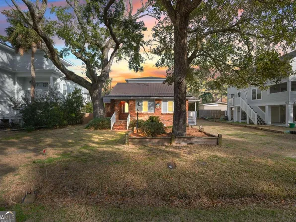 912 Jones Ave, Tybee Island, GA 31328