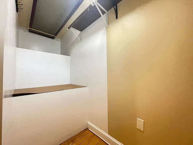 131 W Merrimack St #3 — Photo 8