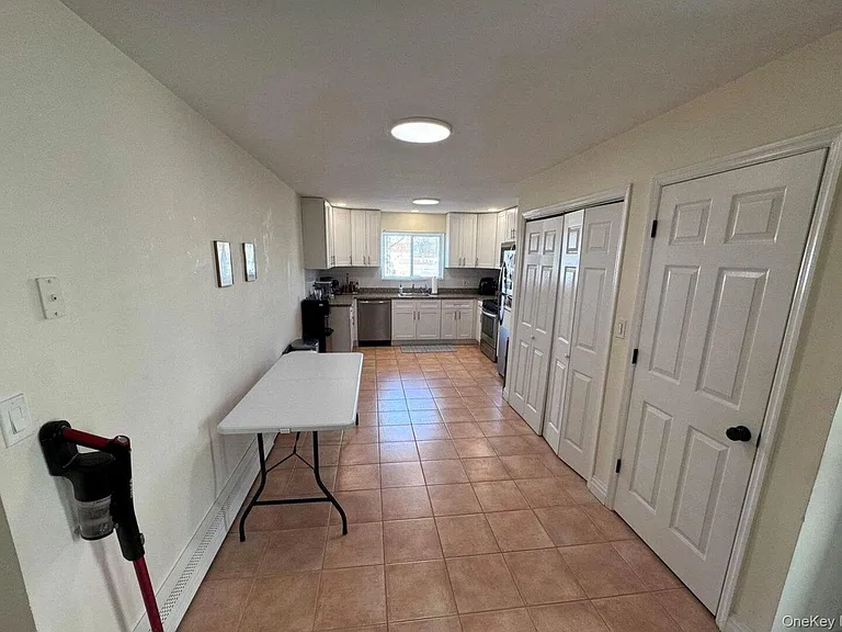 518 E Penn St #GROUND — Photo 7