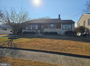 18 Belmont Rd, Bellmawr, NJ 08031