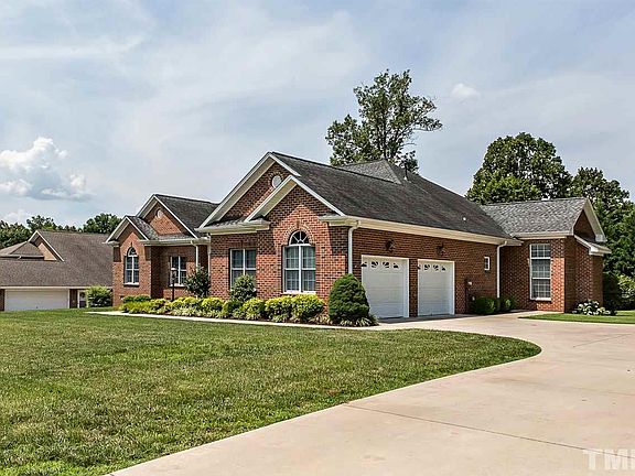 2nd image of 2363 Crescent Dr