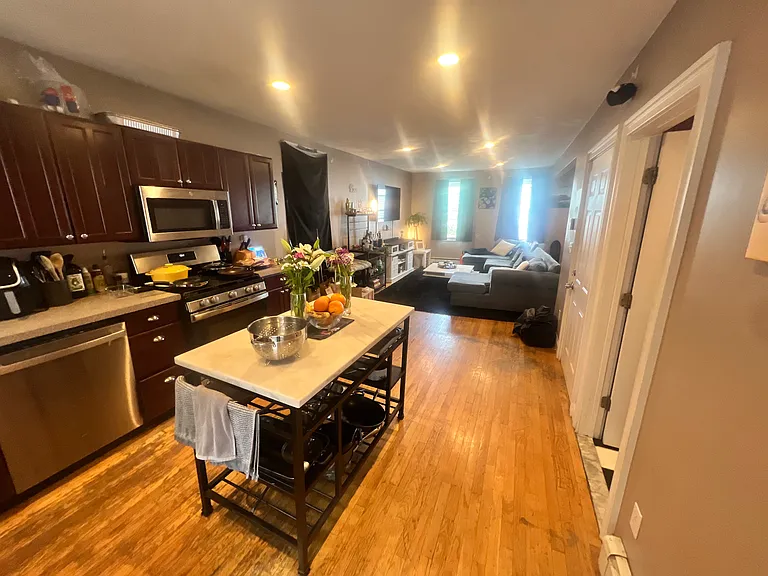 263 Bolton St #2 — Photo 6