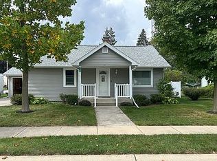 323 Scott St, Middlebury, IN 46540