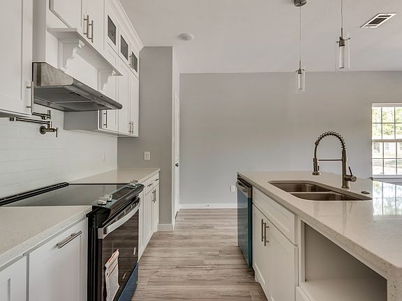 4th image of 123 Newton Ln