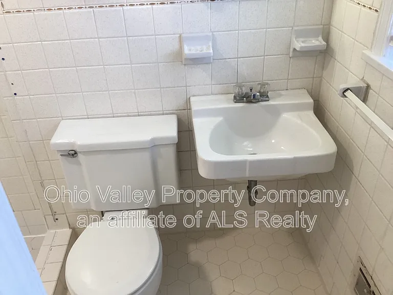 2551 Glenmary Ave #3 — Photo 11