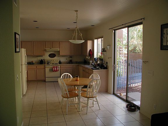 Open and bright kitchen