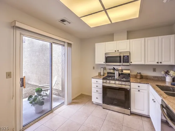 8729 Smokey Dr, Las Vegas, NV 89134