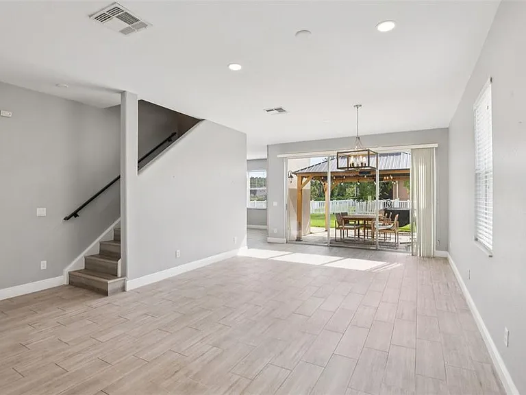 20721 Whitewood Way — Photo 12